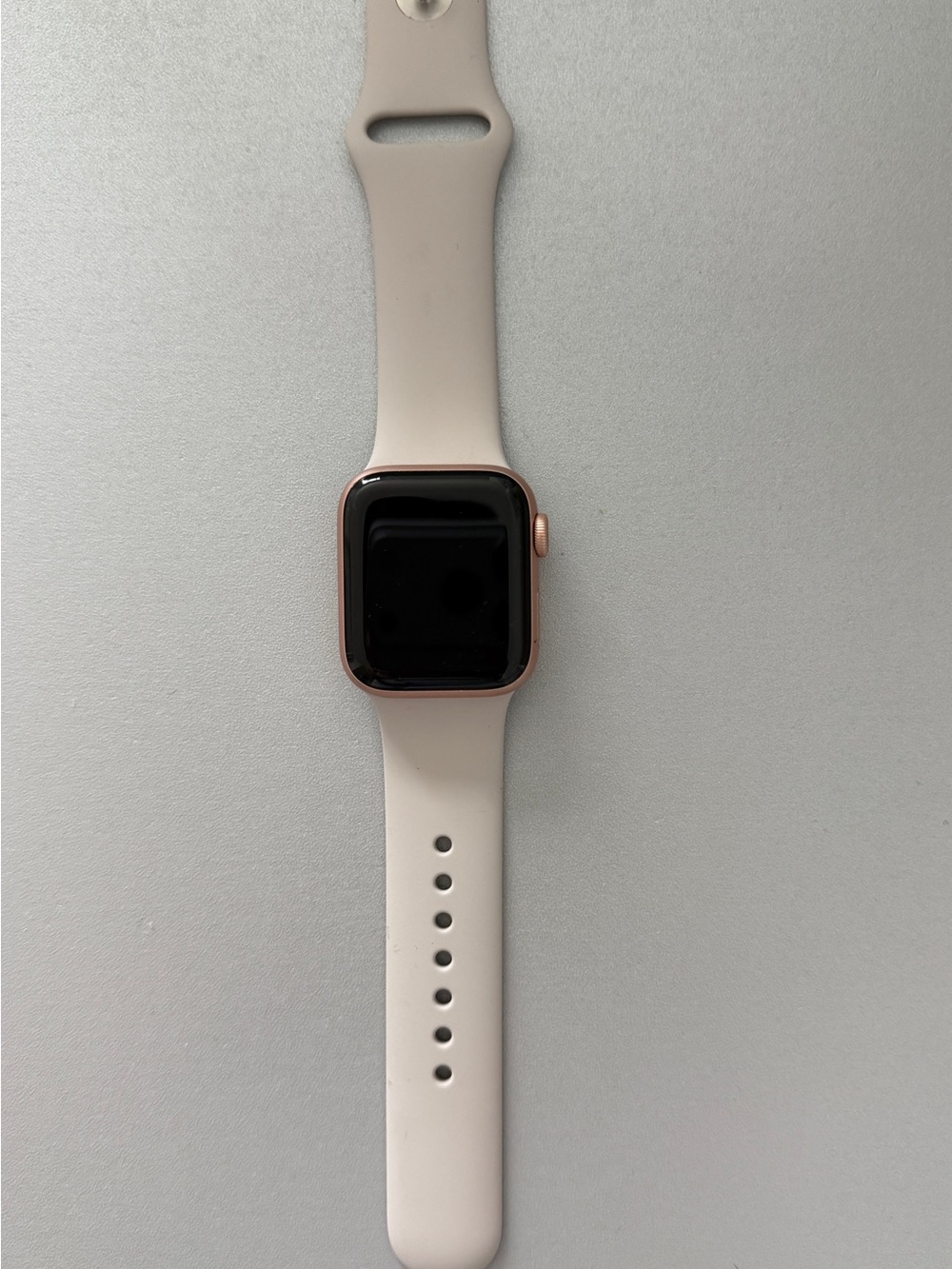 Apple Watch Series 4 40mm Rose Gold GPS w/ Beige Gray Sport Band